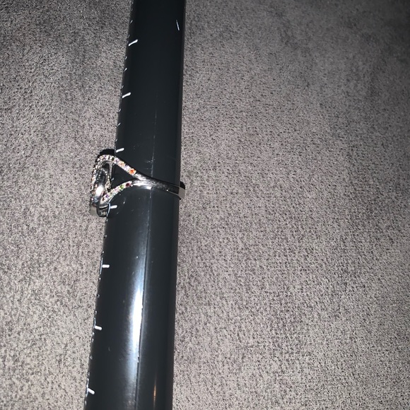 Costume jewelry ring silver colour with coloured stones SZ 9.5 - Picture 4 of 5